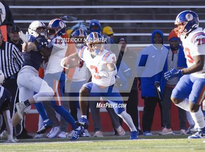 Thumbnail 2 in Cary-Grove vs. East St. Louis (IHSA Class 6A Final) photogallery.