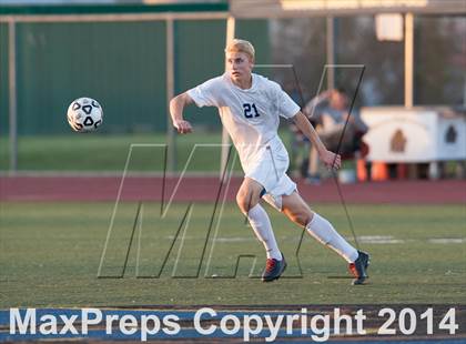 Thumbnail 2 in Carlsbad vs. Loyola (CIF SoCal Regional D1 Final) photogallery.