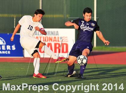 Thumbnail 3 in Carlsbad vs. Loyola (CIF SoCal Regional D1 Final) photogallery.