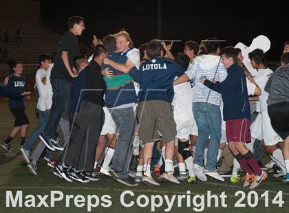 Thumbnail 1 in Carlsbad vs. Loyola (CIF SoCal Regional D1 Final) photogallery.