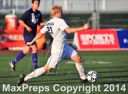 Thumbnail 3 in Carlsbad vs. Loyola (CIF SoCal Regional D1 Final) photogallery.