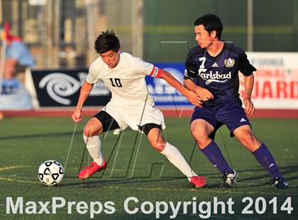 Thumbnail 1 in Carlsbad vs. Loyola (CIF SoCal Regional D1 Final) photogallery.