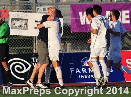 Thumbnail 1 in Carlsbad vs. Loyola (CIF SoCal Regional D1 Final) photogallery.