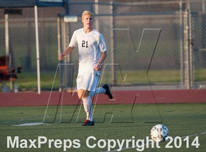 Thumbnail 2 in Carlsbad vs. Loyola (CIF SoCal Regional D1 Final) photogallery.