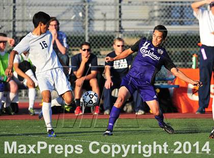 Thumbnail 2 in Carlsbad vs. Loyola (CIF SoCal Regional D1 Final) photogallery.