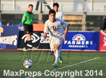 Thumbnail 3 in Carlsbad vs. Loyola (CIF SoCal Regional D1 Final) photogallery.