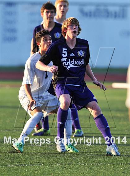 Thumbnail 3 in Carlsbad vs. Loyola (CIF SoCal Regional D1 Final) photogallery.