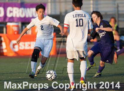Thumbnail 3 in Carlsbad vs. Loyola (CIF SoCal Regional D1 Final) photogallery.