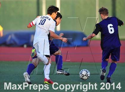 Thumbnail 3 in Carlsbad vs. Loyola (CIF SoCal Regional D1 Final) photogallery.