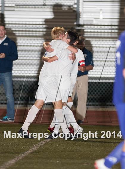 Thumbnail 1 in Carlsbad vs. Loyola (CIF SoCal Regional D1 Final) photogallery.