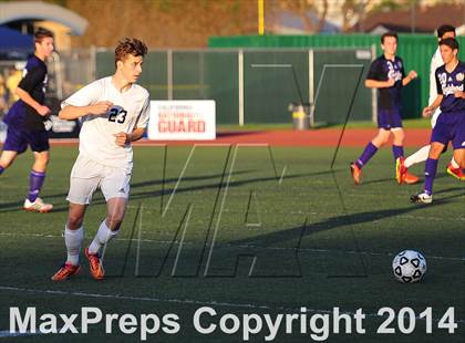 Thumbnail 2 in Carlsbad vs. Loyola (CIF SoCal Regional D1 Final) photogallery.