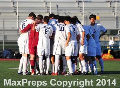 Thumbnail 3 in Carlsbad vs. Loyola (CIF SoCal Regional D1 Final) photogallery.
