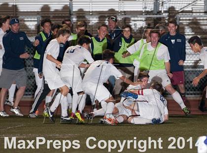 Thumbnail 2 in Carlsbad vs. Loyola (CIF SoCal Regional D1 Final) photogallery.