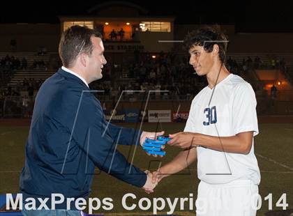 Thumbnail 3 in Carlsbad vs. Loyola (CIF SoCal Regional D1 Final) photogallery.