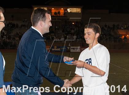 Thumbnail 3 in Carlsbad vs. Loyola (CIF SoCal Regional D1 Final) photogallery.