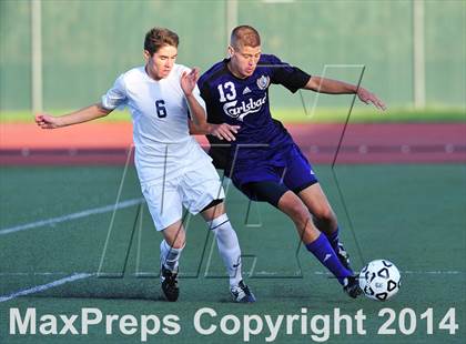 Thumbnail 2 in Carlsbad vs. Loyola (CIF SoCal Regional D1 Final) photogallery.