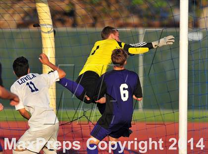 Thumbnail 2 in Carlsbad vs. Loyola (CIF SoCal Regional D1 Final) photogallery.