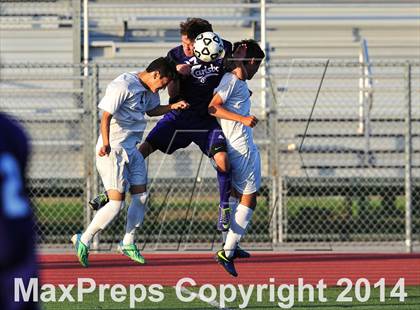 Thumbnail 1 in Carlsbad vs. Loyola (CIF SoCal Regional D1 Final) photogallery.