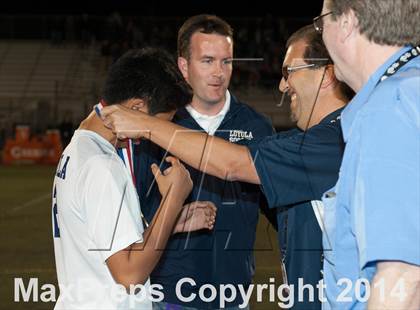 Thumbnail 3 in Carlsbad vs. Loyola (CIF SoCal Regional D1 Final) photogallery.