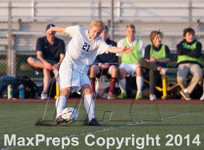 Thumbnail 2 in Carlsbad vs. Loyola (CIF SoCal Regional D1 Final) photogallery.