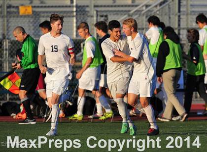 Thumbnail 1 in Carlsbad vs. Loyola (CIF SoCal Regional D1 Final) photogallery.