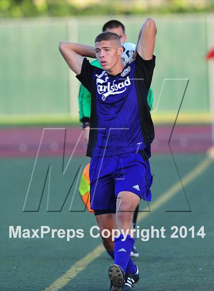Thumbnail 3 in Carlsbad vs. Loyola (CIF SoCal Regional D1 Final) photogallery.