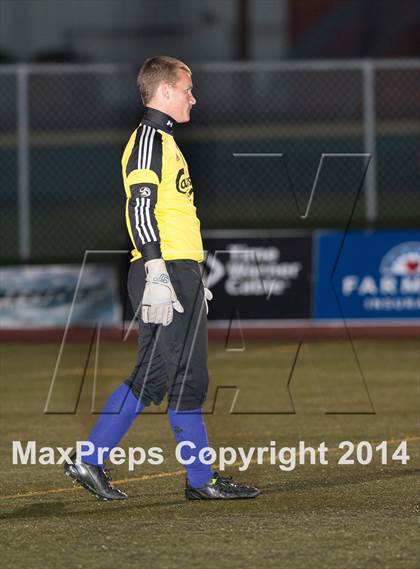 Thumbnail 2 in Carlsbad vs. Loyola (CIF SoCal Regional D1 Final) photogallery.