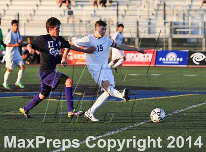 Thumbnail 2 in Carlsbad vs. Loyola (CIF SoCal Regional D1 Final) photogallery.