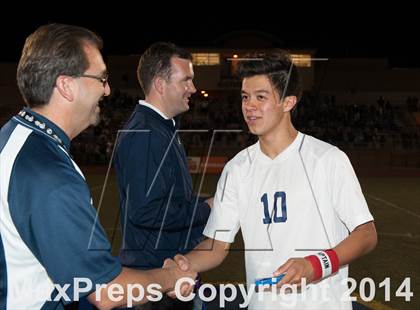 Thumbnail 3 in Carlsbad vs. Loyola (CIF SoCal Regional D1 Final) photogallery.