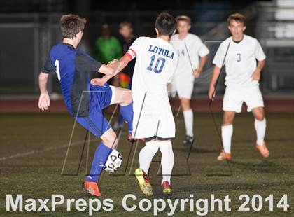 Thumbnail 3 in Carlsbad vs. Loyola (CIF SoCal Regional D1 Final) photogallery.