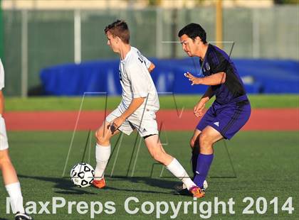 Thumbnail 1 in Carlsbad vs. Loyola (CIF SoCal Regional D1 Final) photogallery.