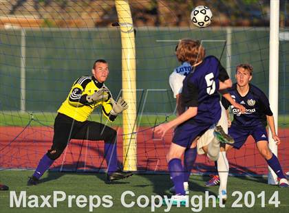 Thumbnail 3 in Carlsbad vs. Loyola (CIF SoCal Regional D1 Final) photogallery.