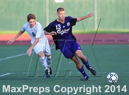 Thumbnail 3 in Carlsbad vs. Loyola (CIF SoCal Regional D1 Final) photogallery.