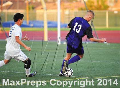 Thumbnail 3 in Carlsbad vs. Loyola (CIF SoCal Regional D1 Final) photogallery.