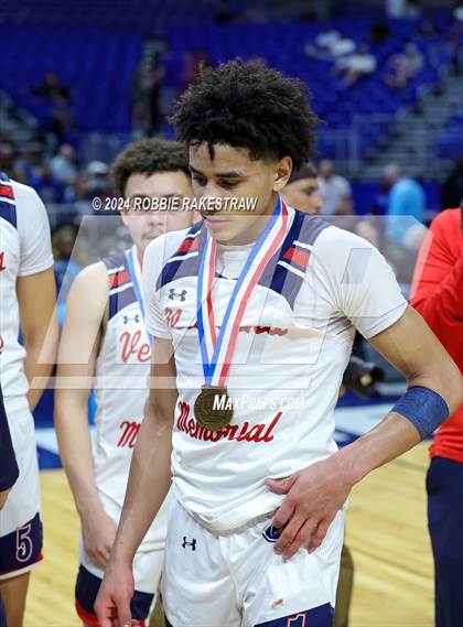 Thumbnail 2 in Veterans Memorial vs. Ellison (UIL 5A Basketball Semifinal Medal Ceremony) photogallery.