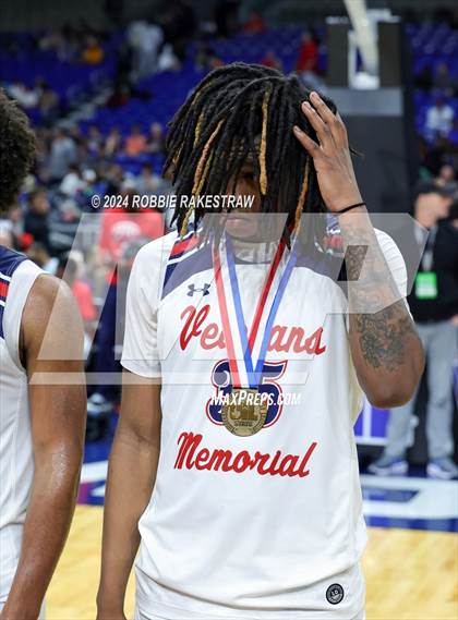 Thumbnail 3 in Veterans Memorial vs. Ellison (UIL 5A Basketball Semifinal Medal Ceremony) photogallery.