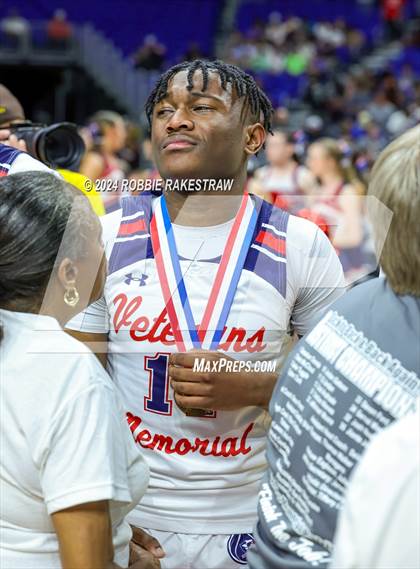 Thumbnail 1 in Veterans Memorial vs. Ellison (UIL 5A Basketball Semifinal Medal Ceremony) photogallery.