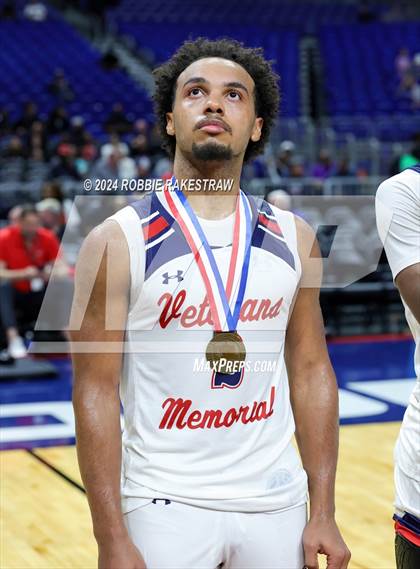 Thumbnail 3 in Veterans Memorial vs. Ellison (UIL 5A Basketball Semifinal Medal Ceremony) photogallery.