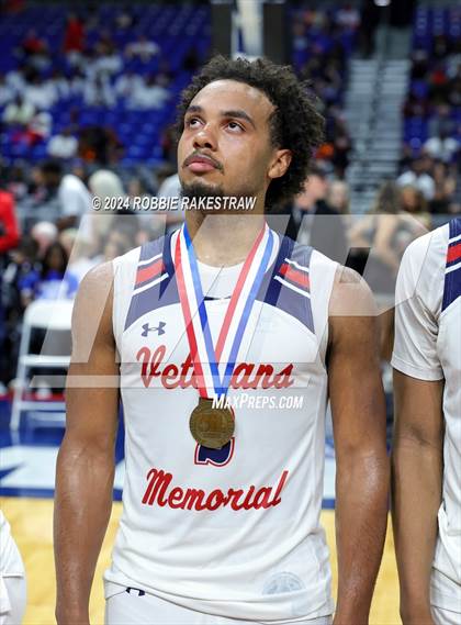 Thumbnail 3 in Veterans Memorial vs. Ellison (UIL 5A Basketball Semifinal Medal Ceremony) photogallery.