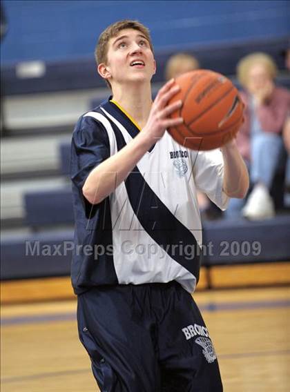 Thumbnail 2 in Sanchez Complex @ Burrillville photogallery.
