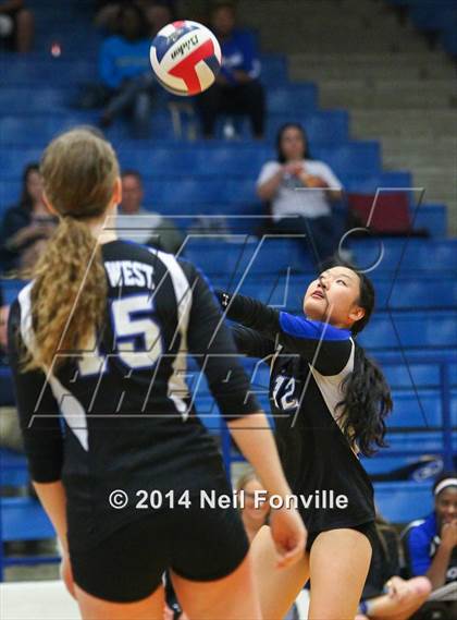 Thumbnail 1 in Allen @ Plano West photogallery.