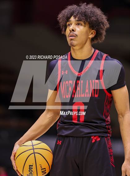 Thumbnail 3 in McFarland vs. Madera South (CIF CS D V Championship) photogallery.