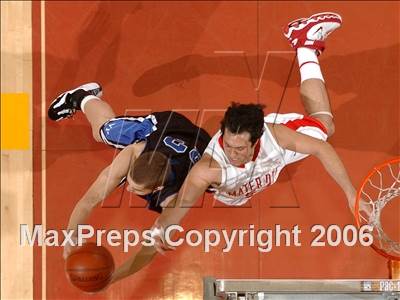 Thumbnail 2 in Mater Dei vs. Villa Park (CIF SoCal D2 Final) photogallery.