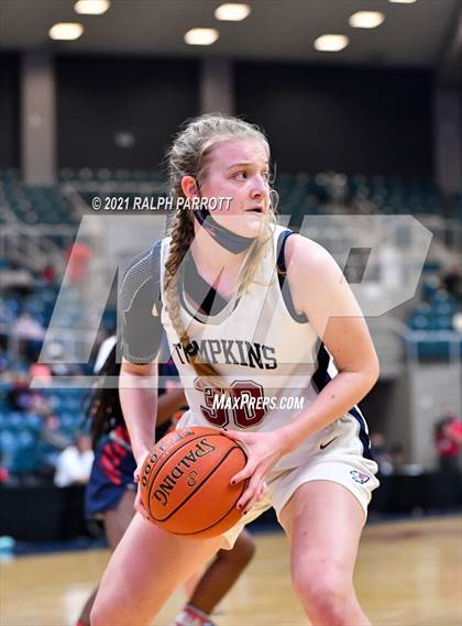 Thumbnail 1 in Fort Bend Dulles vs. Tompkins (UIL 6A  Quarterfinal) photogallery.