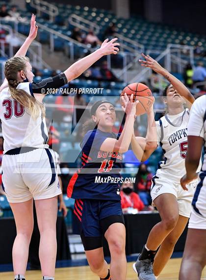 Thumbnail 3 in Fort Bend Dulles vs. Tompkins (UIL 6A  Quarterfinal) photogallery.