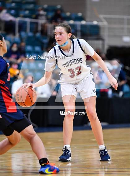 Thumbnail 2 in Fort Bend Dulles vs. Tompkins (UIL 6A  Quarterfinal) photogallery.