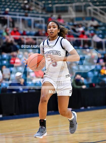 Thumbnail 3 in Fort Bend Dulles vs. Tompkins (UIL 6A  Quarterfinal) photogallery.