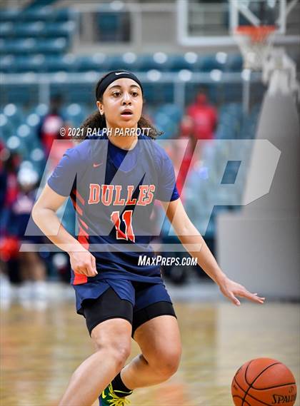 Thumbnail 3 in Fort Bend Dulles vs. Tompkins (UIL 6A  Quarterfinal) photogallery.