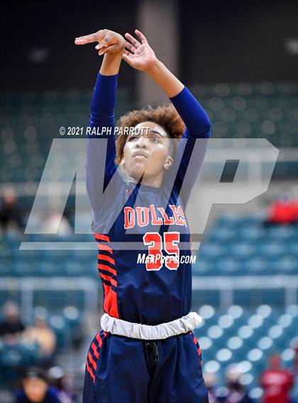 Thumbnail 2 in Fort Bend Dulles vs. Tompkins (UIL 6A  Quarterfinal) photogallery.