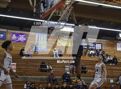 Thumbnail 2 in Montgomery vs. Archbishop Mitty (Torrey Pines Holiday Classic) photogallery.